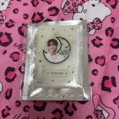 treasure ジフン 顔アクキー 月 LASTNIGHT