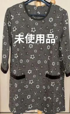 【未使用品】七分袖割烹着　花柄 ブラウン系 　ベロア調ポケットのサムネイル