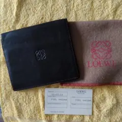 ❁LOEWE ❁二つ折り財布 こげ茶色レザーのサムネイル