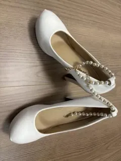 ホワイト パールストラップ ハイヒール