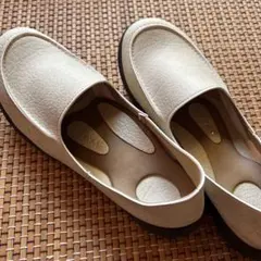 アイボリー 合成皮革 ローファー