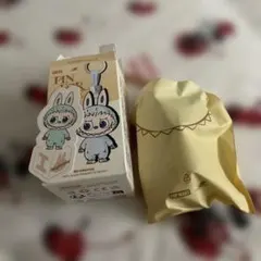 新品THE MONSTER PIN FOR LOVE labubuアルファベット