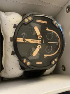 Mr Cartoon×DIESEL コラボ 3800本限定腕時計新品OH済み - メルカリ