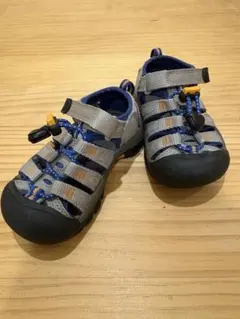 値下げしました。 keen サンダル　　子供用　　15センチ