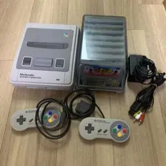Nintendo スーパーファミコン 本体 付属品　ソフト　ケース　セット