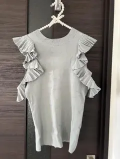 スナイデル　プリーツラッフルスリーブニットプルオーバー