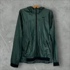 NIKE フード付き ナイロンジャケット ウィンドブレーカー グリーン M