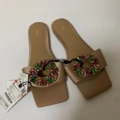 zara新品サンダル