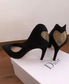 クリスチャンディオール　Dior パンプス　ゴールド　ハート　ポインテッドトゥのサムネイル