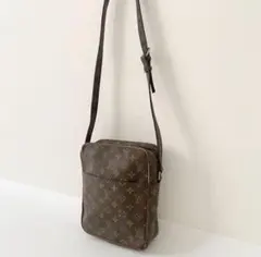 ルイヴィトン　ショルダーバッグ　モノグラム　プチマルソー　レザー　肩掛け