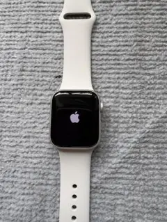 Apple Watch SE 第2世代 　GPSモデル 40mm スターライト