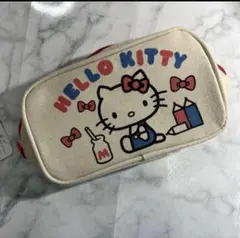 サンリオ　ハローキティ　ポーチ　(ベージュ)