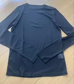 シアーTシャツ　長袖カットソー ブラック