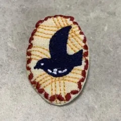 刺繍のブローチ1