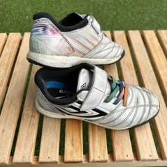 umbro トレーニングシューズ18cm