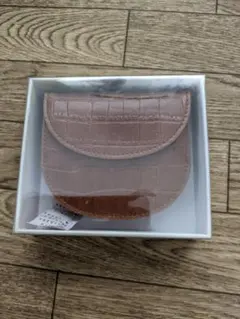 値下げ！ローリーズファーム 二つ折り財布 ダークブラウンのサムネイル