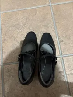 ブラックハイヒール・パンプス ストラップ付き 就活