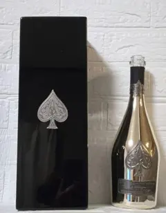 Armand de Brignac シャンパン 空瓶 箱付き ARMAND DE BRIGNAC 空瓶 箱付き - メルカリ