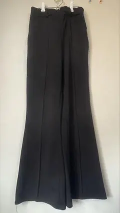 ブラック フレアパンツ ハイウエスト Mサイズ