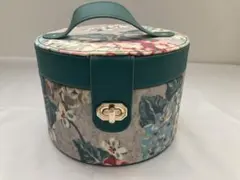 青と花柄のラウンド型アクセサリーボックス大きめ