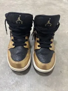 Nike Air Jordan 1 Mid Gold Blackのサムネイル