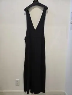 Vネックサロペット ブラック