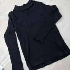 黒リブフリルハイネック長袖カットソー