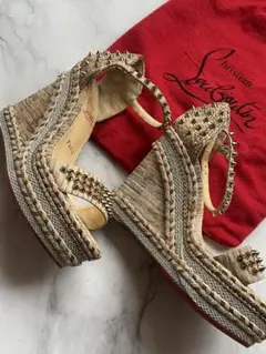Christian Louboutin スタッズ ウェッジソール サンダルのサムネイル