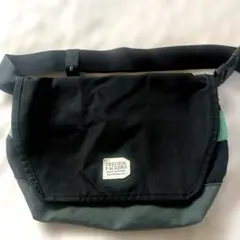 FREDRIK PACKERS ショルダーバッグ 黒 メッセンジャーバッグのサムネイル
