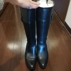 黒 ロングブーツ バックル付き 低ヒール