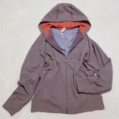 Item thumbnail for item 371f35b9-bc1d-441a-8475-6f2e0f5a8b31