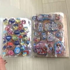 メルカリ出品の中で格安　　シール帳　完成品　大容量　2冊セット