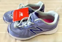 【新品】スニーカー18cm(new balance)