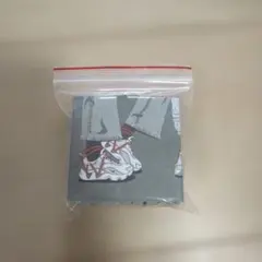 NIKE スニーカー ライトグレー 靴ひものサムネイル