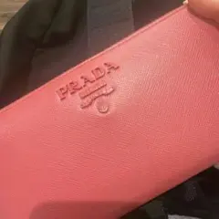 キ*ィ様 PRADA ピンクレザー 三つ折り財布 - メルカリ