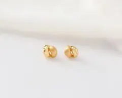 E09604 ゴールドビーズ型ピアス