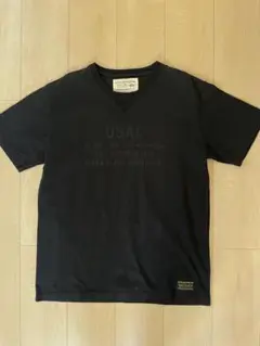 ALPHA INDUSTRIES ブラック Vネック Tシャツ