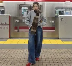 nalm. インディゴ バレルレッグジーンズ