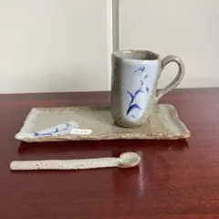 熊野山窯　青い花模様 カップ・皿・スプーンセット　B イヌタデ