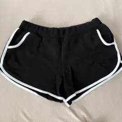 黒のハーフパンツ サイドライン付き　freesize