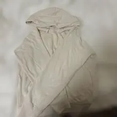 UNIQLO ホワイト パーカー Mサイズ　ポケット付き
