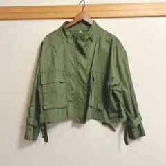 オリーブグリーン ミリタリージャケット