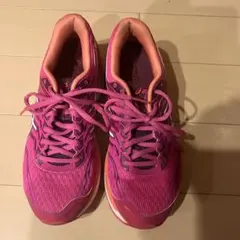 アシックス　ランニングシューズ　GT-2000 ピンク24.5㌢