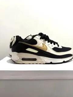 Nike エアマックス スニーカー ブラック/ゴールド