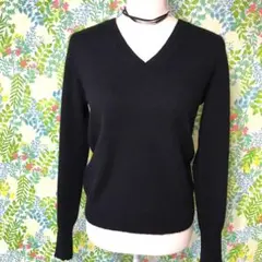 値下げ　UNIQLOカシミヤ100%定番な人気　黒 Vネック 長袖セーターS美品