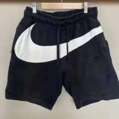 Nike ブラック ショートパンツ