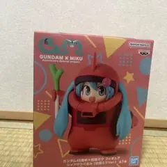 ガンダム45周年×初音ミク フィギュア シャアザクぐるみ
