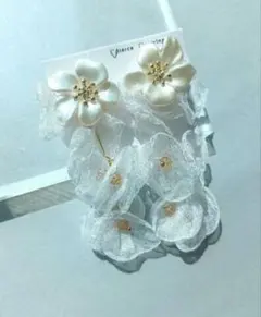 シフォン ホワイト フラワー ピアス イヤリング ブライダル ハンドメイド