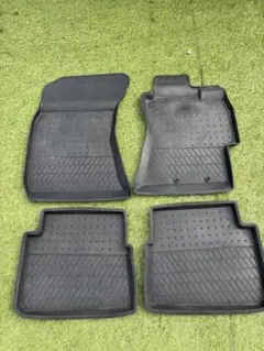 ステップワゴン RP5 ラバーマット 純正 - メルカリ