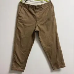 ユニクロ ワイドフィットテーパードアンクルチノ